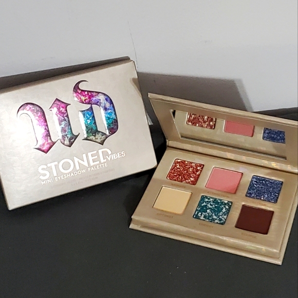Urban Decay Stoned Vibes Mini Pallet - Picture 2 of 3